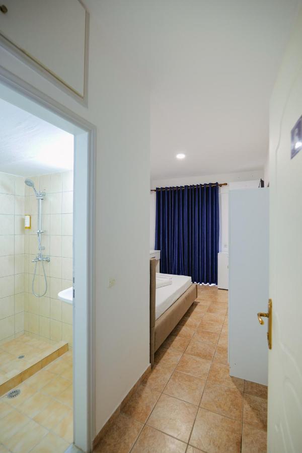 Mema Rooms Himare Exteriör bild