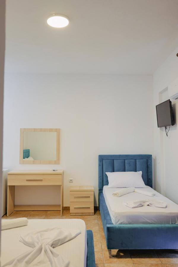 Mema Rooms Himare Exteriör bild