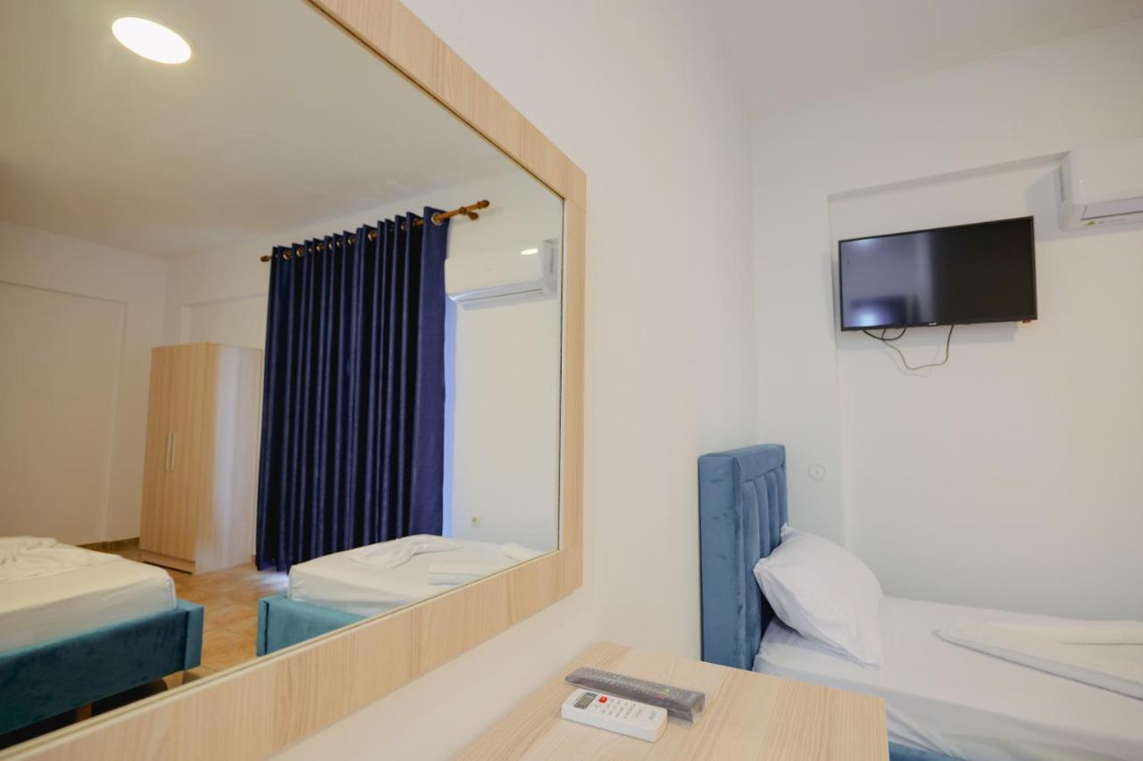Mema Rooms Himare Exteriör bild