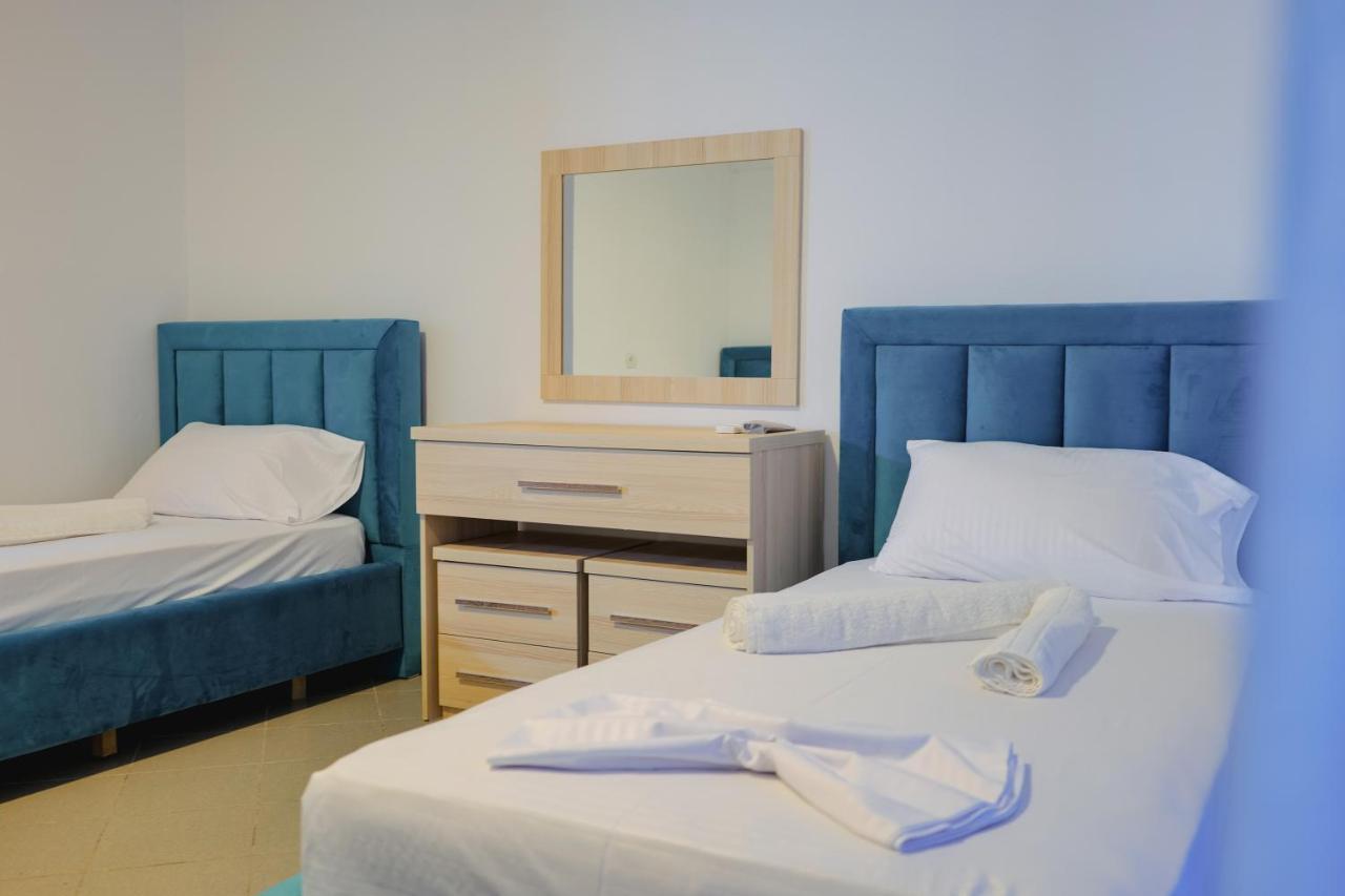 Mema Rooms Himare Exteriör bild