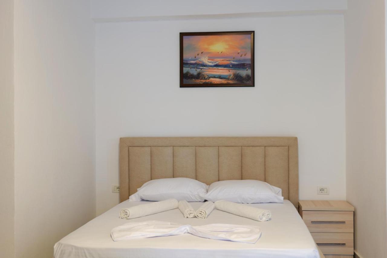Mema Rooms Himare Exteriör bild