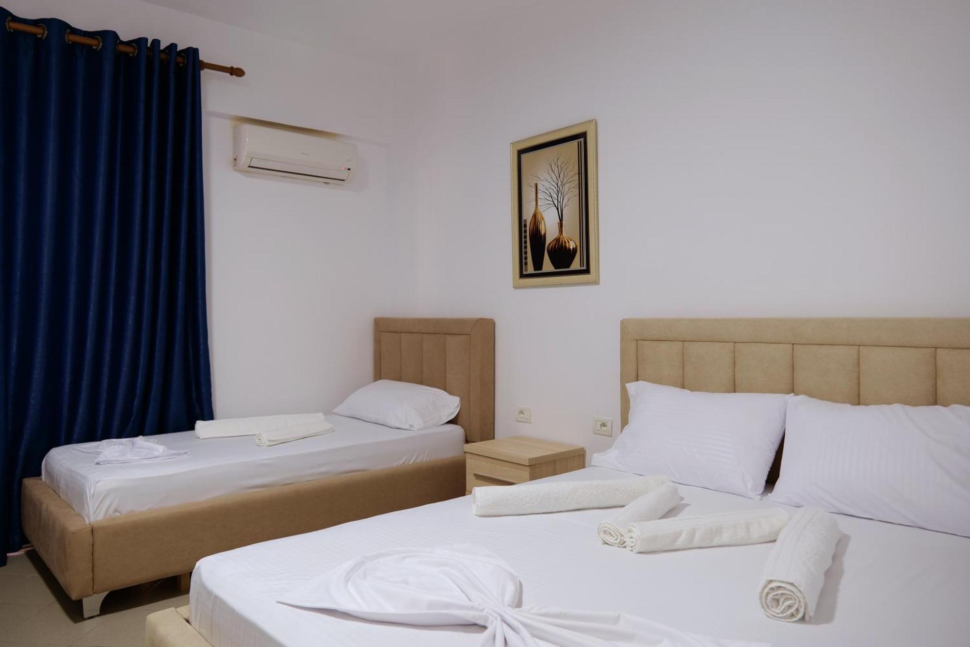 Mema Rooms Himare Exteriör bild