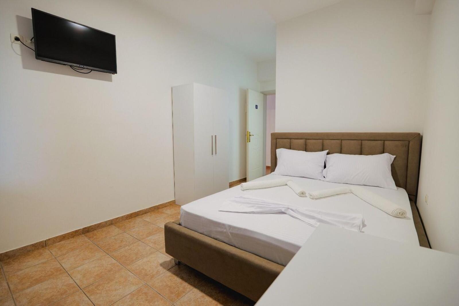 Mema Rooms Himare Exteriör bild